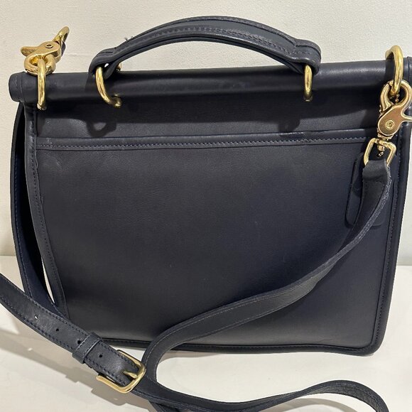 Coach Vintage Navy Leather Station Bag. - Picture 2 of 4